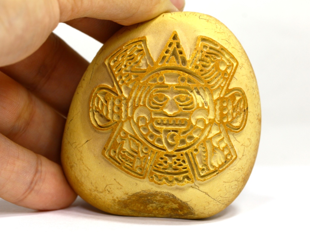 календарь ацтеков из камня